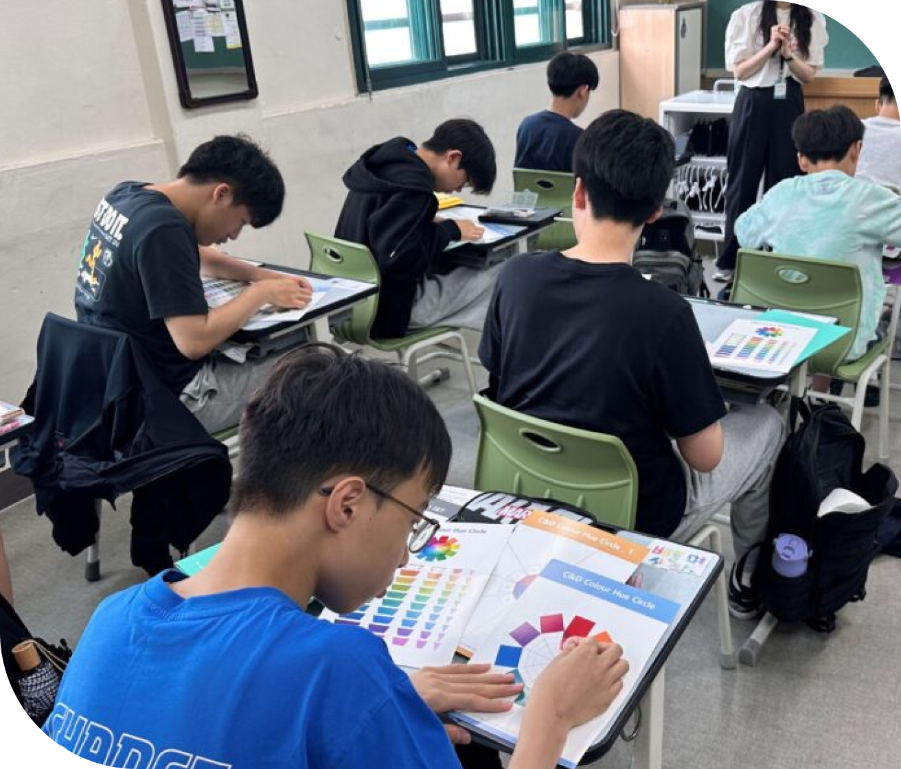 (사진 설명) 종로구와 함께 진행한 ‘기업 연계 융합형 창의 교육’1